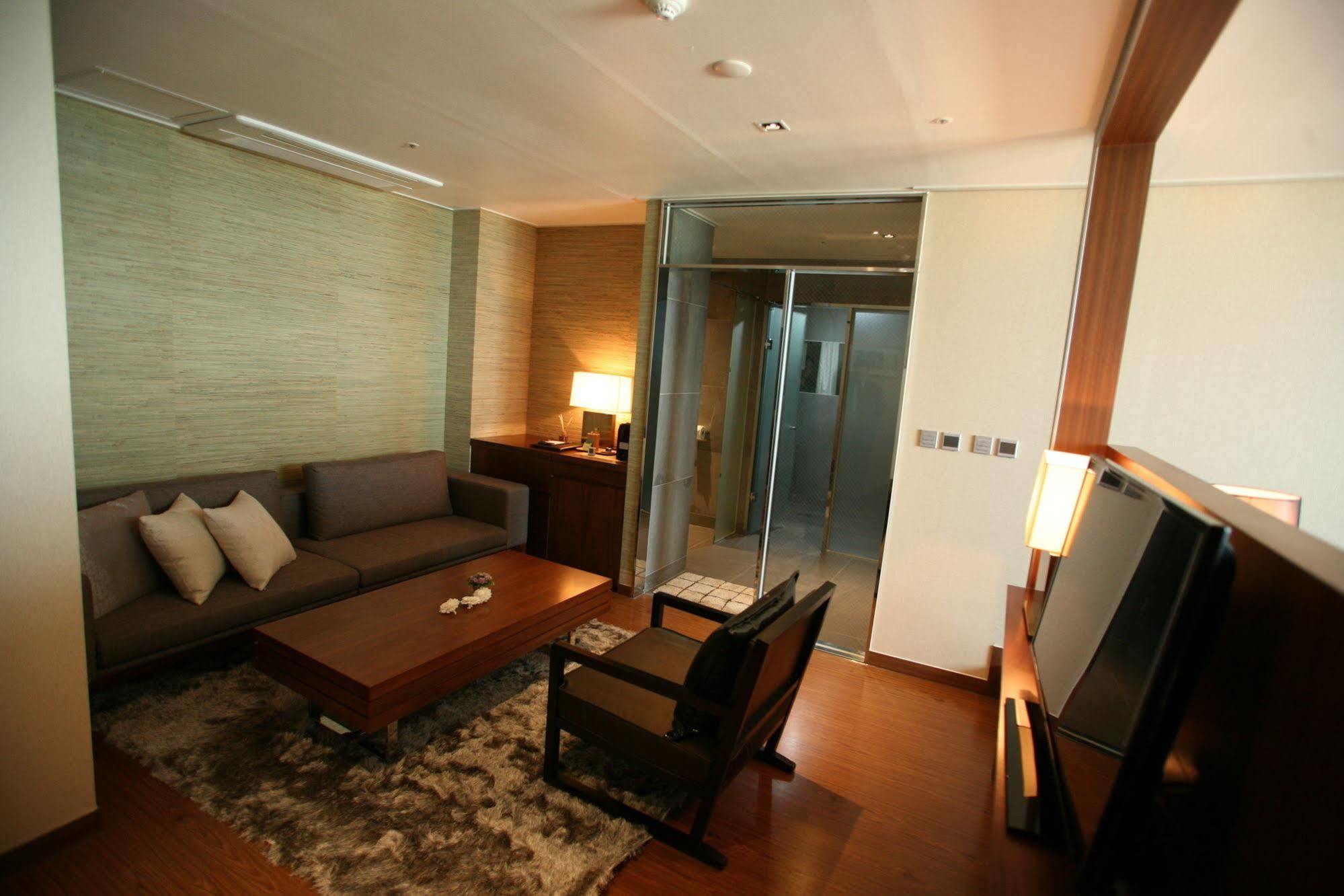 Hyunjin Tourist Hotel Tonghae Luaran gambar